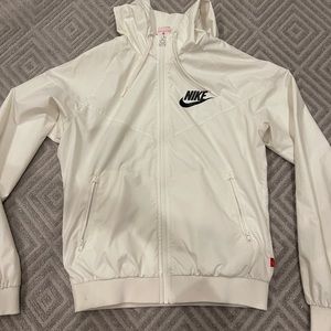 NIKE WOMENS WINDBREAKER